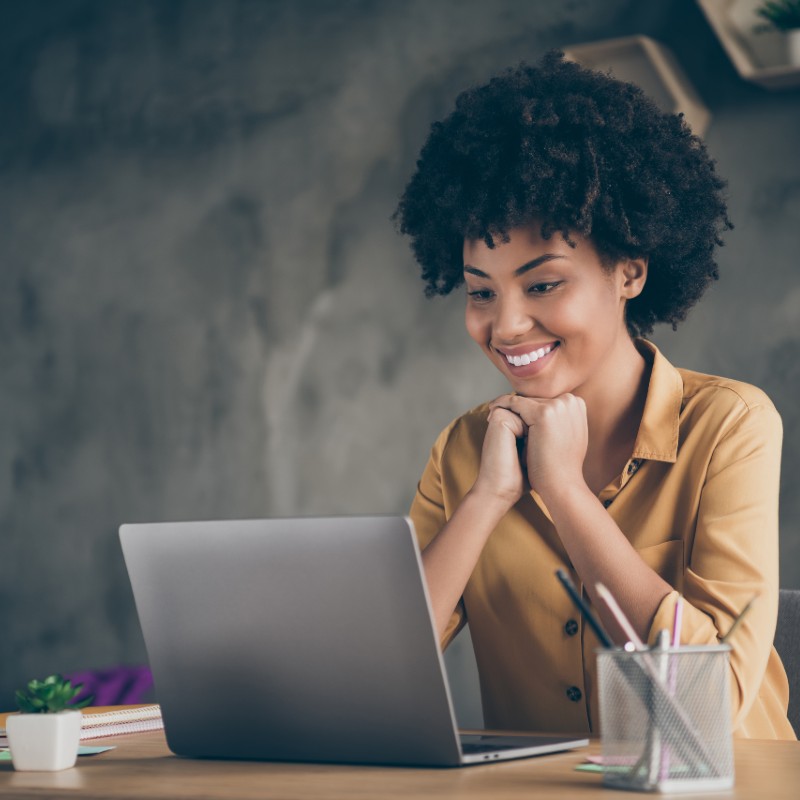 woman on laptop